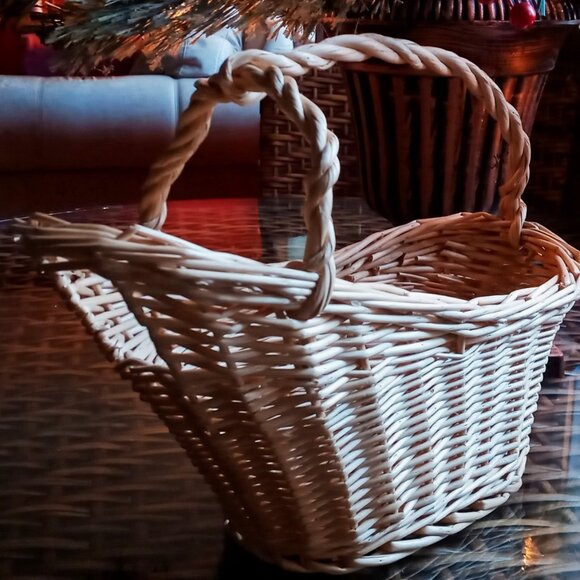 Fun & Classy Vintage Wicker Rattan Wine Bottle Pouring Holder Carrier - Picture 2 of 9